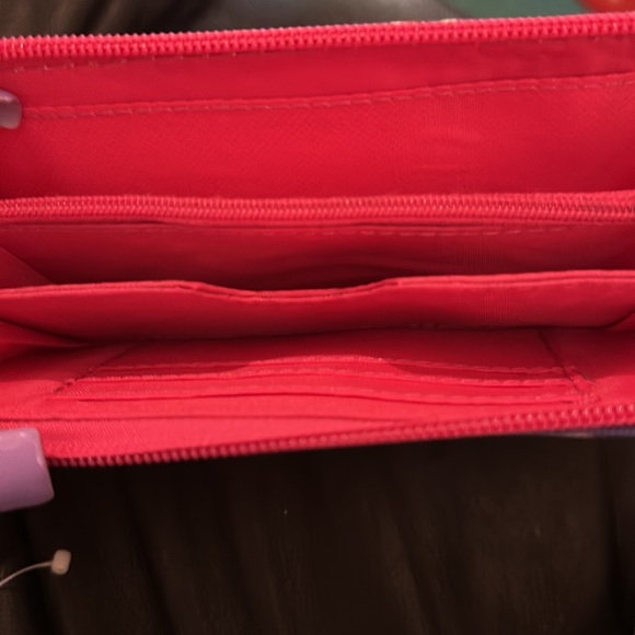 NWT Top Trenz Girls large Zipper Emoji  Wallet with wristlet attachment - Picture 2 of 3